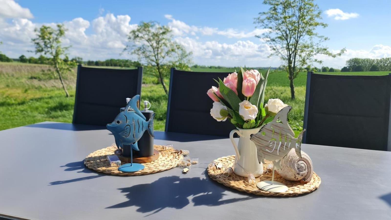 Haus Springborn Ferienoase Zwischen Strand, Feld Und Wald Biendorf Exterior foto